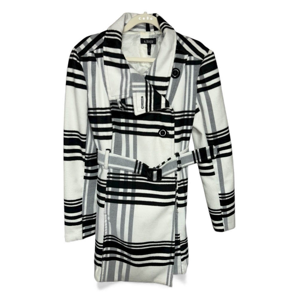 A. Byer Black and White Lined Plaid Coat‎ with Button & Snap Closure size S/M
